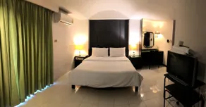 S.C. Heritage Hotel - Image 3