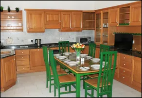 Localização central, totalmente AC, moderno, propriedade isolada com piscina - Image 4