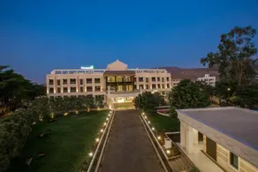 Hotel Three Leaves - Image 5