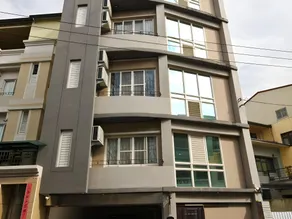 Q House - Image 4