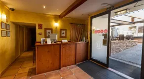 Hostal Restaurante Puerta del Alcázar - Image 4