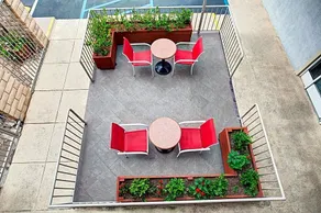 Ramada Inn Marina Del Rey - Image 4