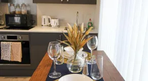 Modern Studio for LONG STAY BUSINESS & RELOCATIONS - Image 4