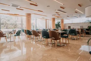 Reef Hotel & Spa - Image 4