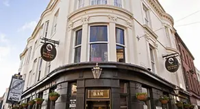 The Dickens Bar & Inn - Image 5