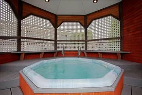 Clarion Pointe Mount Vernon - Burlington - Image 3