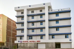 OYO Flagship 79796 Hotel Royal Inn - Image 5