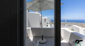 Hotiday Santorini Oia - Image 5