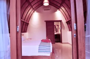 Uma Manyar Sunset Villa - Image 2