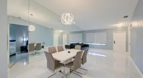 4BR Lakeview vacation home with 5beds, sleeps 10, Game Room, Mins to Sawgrass Mills - Image 3