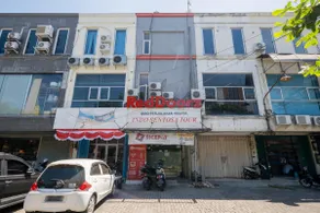 RedDoorz @ Darmo Surabaya - Image 3
