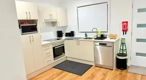 Brand New Two Bedroom Modern Retreat in Singleton - Image 5