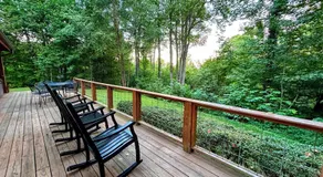 Sophie's Choice Secluded Luxury Log Cabin, Hot Tub, Pool Table, Fire Pit, Close to Town - Image 4