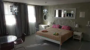 Romantic Apartments - Image 1