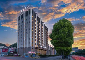 Lavande Hotel Anshun Center - Image 5