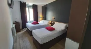 Hostal Corazón de Madrid 1 - Image 2