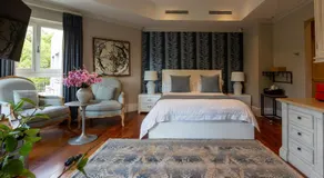 The 506 Hotel - Image 2
