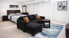 Cozy Guest Suite with Private Bathroom & Entrance - Image 2