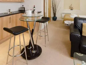 Your Stay Bristol Cotham Lawn - Image 3