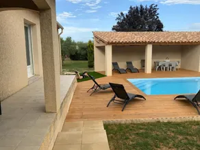 Villa spacieuse à Saint-Laurent-la-Vernède avec piscine - Image 4