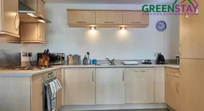 Clarence Court - Gratis parkering, W-Fi & Netflix - Image 2
