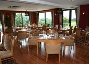 Upton Court Hotel - Image 4