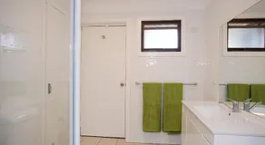 Geelong Holiday Home - Image 5