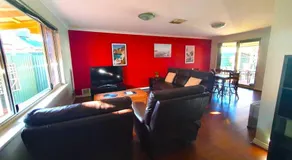 Adorable-secure 3 bedroom holiday home with Pool around the corner from The Miners Rest. - Image 2