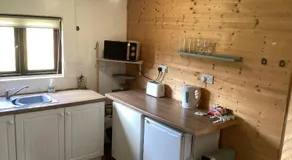 Vigo Retreat cabin 3 - Image 4