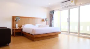 Dhotel Pattaya - Image 2