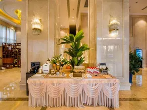 Tongluowan Hotel - Image 4