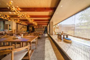 Blossom Hill Yuejingzhuang Hotel - Image 3