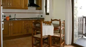 Apartamentos Les Picardes - Image 3