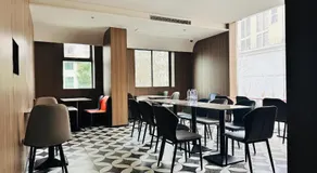 Dayin Youth Hostel -Near French Concession Tianzifang Xintiandi -Social Area -Bar -Café -Free Laundry Luggage Storage -24H Front Desk - English Service - Image 3