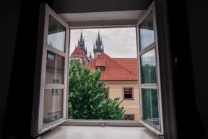 Tyn Courtyard Guestrooms - Image 3