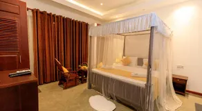 Hikka Boutique - Image 2