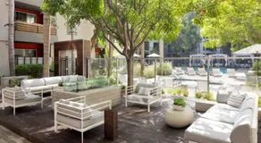Blue Topaz Retreat - Spacious 3BR Gorgeous City views - Image 5
