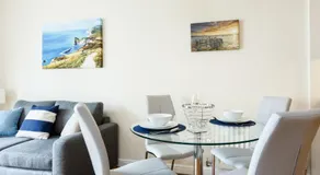 Coxswain's Cabin - Moments from Hamworthy Beach and Park - Image 3