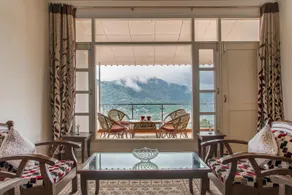 Kasauli Edge Apt with Balcony. - Image 2