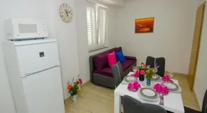 Apartments Vesela - Premium One Bedroom Apartment with Terrace and Partial Sea View - Image 4