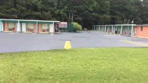 Budget Motel - Image 3
