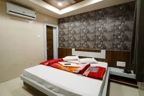 Hotel New Sundaram 150 Mtrs from Dargah - Image 2