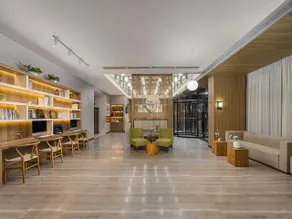 Jinjiang Metropolo Hotel Hangzhou Huanglong Wensan Road Branch - Image 3