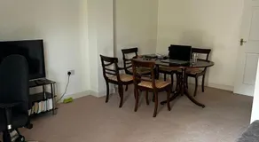 Rooms in Granary House, Newmarket - Image 4