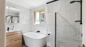 Spacious Family Retreat in Peaceful Parkinson - Image 2