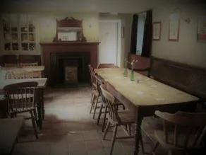The Three Horseshoes - Image 4