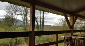 Chalet avec terrasse face aux Pyrénées - Image 3