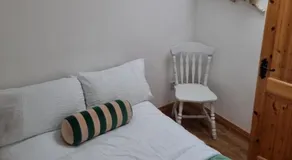 Be's Cottage - Image 2