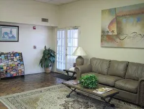 Spanish Trails Inn - Image 2