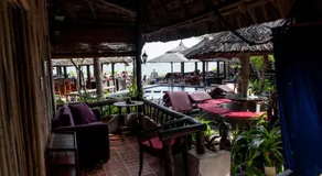 Joe's Cafe & Garden Resort - Image 5